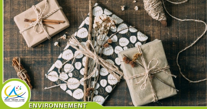 Pour un Noël plus responsable, adoptez les emballages cadeaux en tissu recyclé