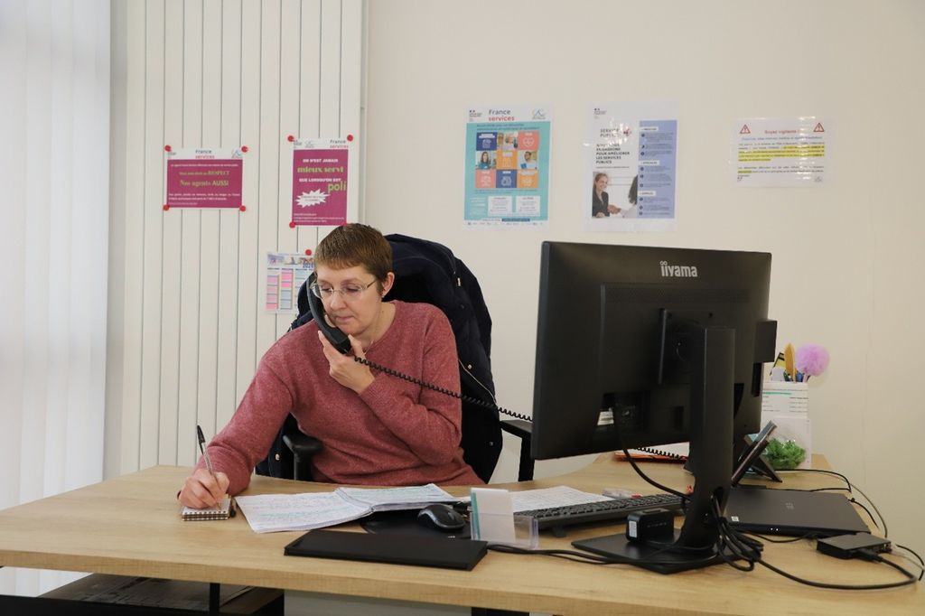 Les Espaces France Services un service essentiel de l'accès aux droits -03- Communauté d'agglomération Chauny Tergnier La Fère Les conseillers France Services de Chauny et de La Fère - Communauté d'agglomération Chauny Tergnier La Fère.