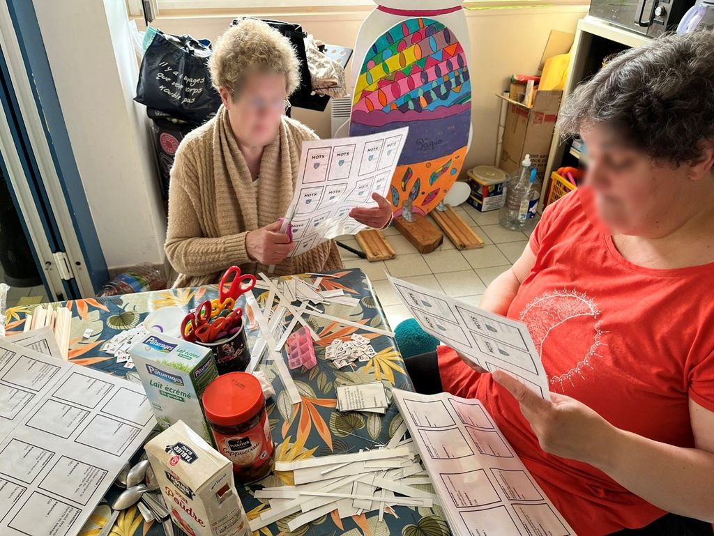 Réseau Canopé - Création jeu de plateau – Chauny - Politique de la ville - Communauté d'agglomération Chauny Tergnier La Fère Réseau Canopé - Création jeu de plateau – Chauny - Politique de la ville - Communauté d'agglomération Chauny Tergnier La Fère