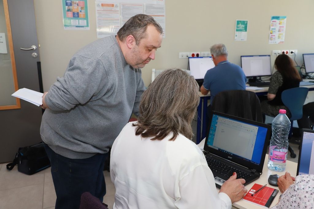 Le numérique à portée de tous 03- Communauté d'agglomération Chauny Tergnier La Fère Le numérique à portée de tous 03- Communauté d'agglomération Chauny Tergnier La Fère