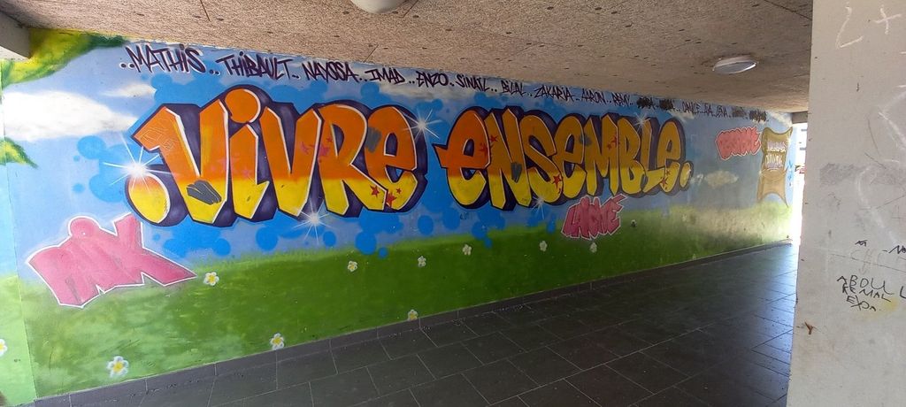fresque participative quartier de La Résidence à Chauny - avant - Communauté d'agglomération Chauny Tergnier La Fère